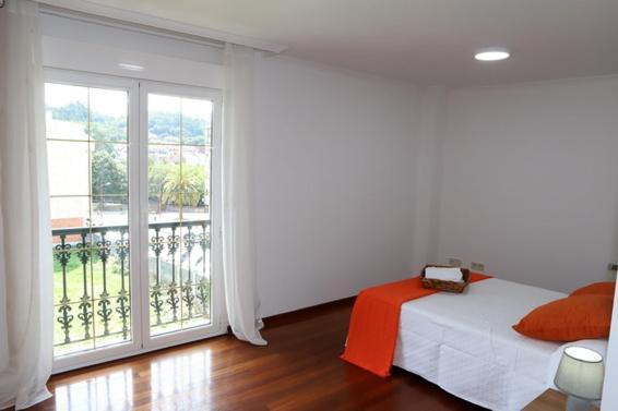 Апартаменты Apartamento Carrera Кальдас-де-Рейес Экстерьер фото